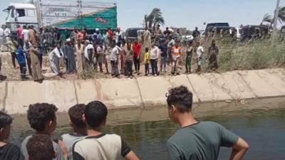 مصرع 8 أطفال غرقاً إثر سقوط تروسيكل في ترعة نجع حمادي بأسيوط
