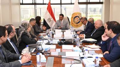 وزير الصناعة يبحث مع الممثلة المقيمة لبرنامج الأمم المتحدة الإنمائي في مصر تنفيذ مبادرة (SETI) لتركيب أنظمة طاقة شمسية