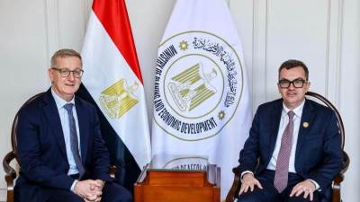 وزير التخطيط يبحث مع سفير أيرلندا تعزيز التعاون في مجالات "الاقتصاد الأخضر" والتكنولوجيا