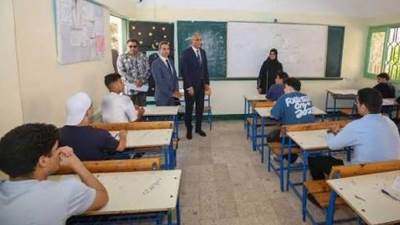 طلاب الثانوية العامة بمحافظات الجمهورية يؤدون امتحاني الكيمياء والجغرافيا