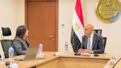 وزير التعليم يبحث مع الأمين العام للاتحاد الدولي للرياضة المدرسية تعزيز التعاون واستضافة البطولات الدولية