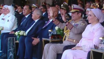 تحية خاصة من أطفال مصر للرئيس السيسى خلال افتتاح مقر القيادة الاستراتيجية