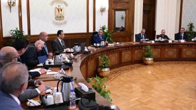 رئيس الوزراء يتابع الموقف التنفيذي لعدد من المشروعات بقطاع الاتصالات وتكنولوجيا المعلومات