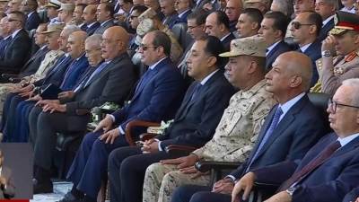 الرئيس السيسى يشهد استعراض إمكانيات مجابهة الأزمات والكوارث