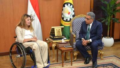 محافظ الدقهلية يستقبل المشرف العام على القومي للأشخاص ذوي الإعاقة ويشيد بدور المجلس في اكتشاف المواهب ودعم الدمج الثقافي