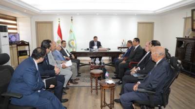 وزير الزراعة يبحث مع "التحالف العربي" و"بيبسيكو" تعزيز إنتاج تقاوي البطاطس محلياً ودعم صغار المزارعين