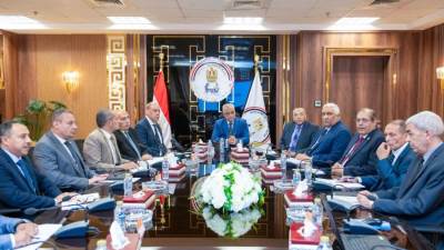 وزير الدولة للإنتاج الحربي يتابع خطط تطوير شركات إنتاج الذخائر