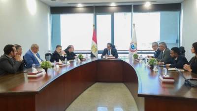 وزير الصحة يبحث مع مجموعة «إنفينشور» تنفيذ مدينتين طبيتين بالعاصمة الجديدة والعلمين