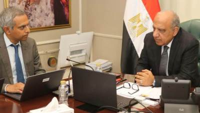 وزير الكهرباء والطاقة المتجددة يبحث مع وفد البنك الدولي دعم وتعزيز سبل الشراكة والتعاون في مجالات الاستدامة المالية والتشغيل الاقتصادي وتحسين معدلات الأداء