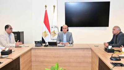 سويلم يستعرض "المنظومة الرقمية لتوثيق الأملاك العامة وأراضي طرح النهر ذات الصلة بنهر النيل"