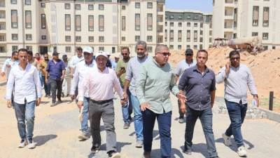 وزيرة الإسكان تتابع موقف تنفيذ عدد من المشروعات وملفات العمل بمدينتي العاشر من رمضان وحدائق العاشر من رمضان 