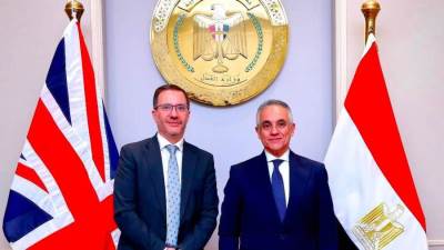 وزير العدل يستقبل سفير المملكة المتحدة بالقاهرة