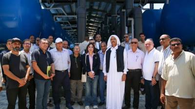 وزيرة الإسكان ومحافظ مطروح يبدءان جولة تفقدية بعدد من مشروعات مياه الشرب والصرف الصحي بالمحافظة 