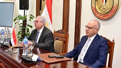 سويلم يلتقي السفراء المنقولين لرئاسة البعثات الدبلوماسية المصرية بالخارج