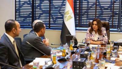 وزيرة التنمية المحلية والبيئة تناقش مع الاتحاد الدولي لصون الطبيعة وبرنامج "الهابيتات" تطوير المحميات الطبيعية وتنمية المجتمعات المحلية