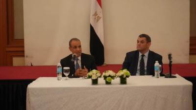 وزير الخارجية يلتقي بأعضاء الجالية المصرية في الفلبين