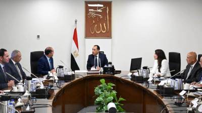 رئيس الوزراء يُتابع ملف تشغيل وصيانة محطات معالجة الصرف الصحي