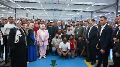 وزير الاستثمار والتجارة الخارجية يبدأ جولة ميدانية في المنطقة الحرة بالإسماعيلية