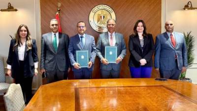بروتوكول تعاون بين وزارتي التنمية المحلية والبيئة والخارجية والتعاون الدولي والمصريين بالخارج لدعم التنمية المجتمعية وتمكين الشباب والمرأة بالقرى الأكثر احتياجًا