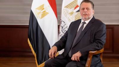 "البنك المركزي" و"الخارجية" يطلقان مبادرة "حدث بياناتك في مصر"  للمصريين العاملين بالخارج