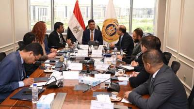 وزير الصناعة: مشروع إنتاج الحراريات المتكاملة يتماشى مع خطة توطين التكنولوجيات