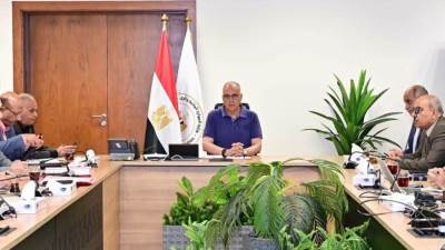 سويلم يبحث الإعداد لإطلاق المرحلة الثانية من "برنامج البحوث التطبيقية بين مصر وهولندا" Water-JCAR