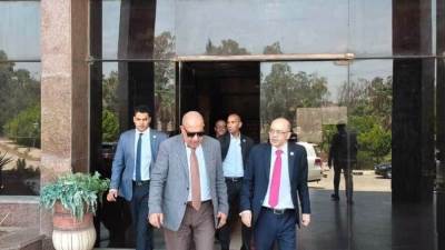 وزير الكهرباء يتابع مع رئيس الهيئة تطور الأعمال ومستجدات التنفيذ فى مشروعات الكيانات الاقتصادية