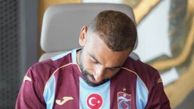 صفقة الموسم.. الفرعون المصري محمد صلاح يوقّع رسميًا لطرابزون التركي