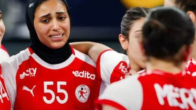منتخب مصر للناشئات يخسر أمام إسبانيا ويواصل حلم الميدالية البرونزية في مونديال اليد