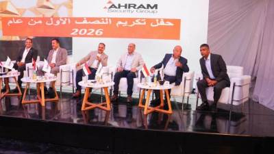 وزير العمل في إحدى القلاع الصناعية بالعاشر من رمضان لفتح آفاق جديدة لفرص العمل و"التدريب من أجل التشغيل" وتشجيع الاستثمار