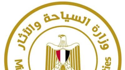 السياحة توضح حقيقة الفيديو المتداول بشأن إدخال  العلم المصري بمنطقة آثار سقارة أثناء رحلة تريض