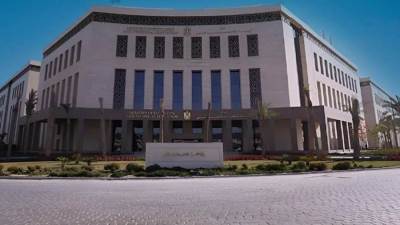 وزير التعليم يوجه بفصل الطلاب لمدة عام دراسي كامل وإلزام ذويهم بتحمل تكلفة التلفيات