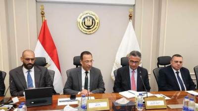 وزيرا التموين والاتصالات يعقدان اجتماعا لمتابعة منظومة كارت الخدمات الحكومية الموحد