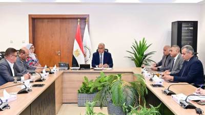 سويلم يلتقي عددًا من أعضاء مجلسى النواب والشيوخ لمناقشة طلبات المواطنين