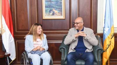 المشرف العام على "القومي للأشخاص ذوي الإعاقة" ومحافظ الإسكندرية يعقدان اجتماعاً موسعاً مع مديريات الوزارات بالمحافظة لتعزيز التعاون في خدمة ذوي الإعاقة
