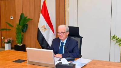 "القابضة للأدوية" تستهدف زيادة إيراداتها إلى 18.9 مليار جنيه وصافي الربح إلى 3.6 مليار جنيه خلال "2026-2027"