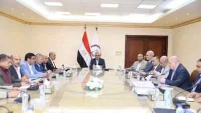 وزير الدولة للإنتاج الحربي يبحث مستجدات الإنتاج وخطط تطوير الشركات التابعة