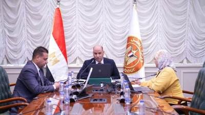 وزير العمل يعقد اجتماعًا للجنة الدائمة المعنية بمتابعة وتيسير إجراءات تأسيس المنظمات النقابية العمالية
