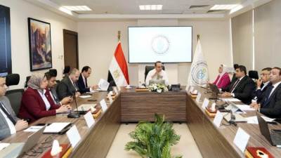 رئيس هيئة الرعاية الصحية يناقش مؤشرات تقديم الخدمات الطبية وقوائم انتظار المرضى