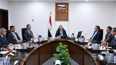 رئيس الوزراء يستعرض مقترح تنفيذ مبادرة "القرية المنتجة" لتعزيز التنمية المستدامة بالقرية المصرية