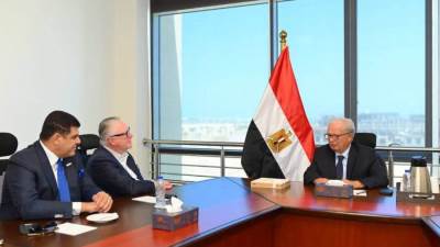 نائب رئيس الوزراء للشؤون الاقتصادية يبحث مستجدات مشروع "برج فوربس العالمي" بالعاصمة الجديدة