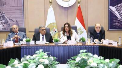 وزيرة التنمية تتابع مع محافظي الدقهلية والغربية ورئيس الهيئة العربية للتصنيع الموقف التنفيذي لمشروع تطهير مصرف كيتشنر مكون المخلفات الصلبة