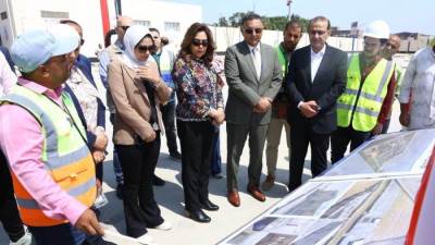 وزيرة التنمية المحلية والبيئة ومحافظ القليوبية يفتتحان وحدة احتجاز المضبوطات ومركبات التكهين بالخانكة