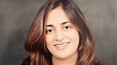الحزن يخيم على أسرة نجلاء فتحي بعد رحيل ابنتها ياسمين