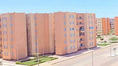 وزيرة الإسكان تتابع موقف تنفيذ عدد من المشروعات والخدمات بمدينتي قنا والمنيا الجديدتين