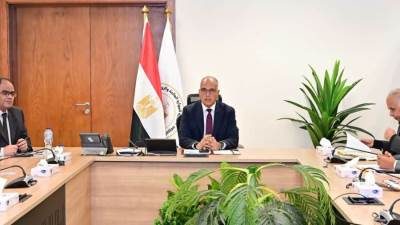 الدكتور سويلم يتابع إجراءات التطوير المؤسسي بالوزارة وهيكلة المصالح والهيئات لتعزيز كفاءة الأداء وتحسين الخدمات المقدمة للمواطنين