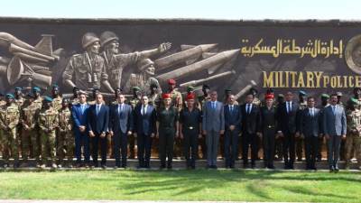 القوات المسلحة تنظم عدداً من الدورات التدريبية للكوادر من دولة مالى فى مجال حماية وتأمين الشخصيات الهامة