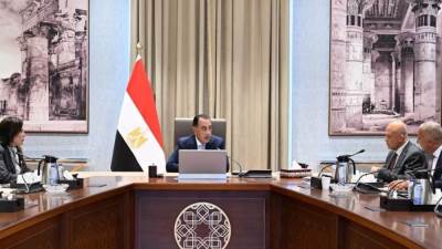 رئيس الوزراء يتابع مستجدات الموقف الحالي لمشروعات تحلية مياه البحر وتوطين الصناعة المرتبطة بها