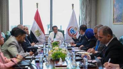 مجمع جديد للأطراف الصناعية.. الصحة تبحث تطوير خدمات ذوي الإعاقة ورفع كفاءة الكوادر