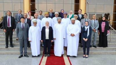وفد عُماني رفيع المستوى يبحث فرص الاستثمار والتعاون مع هيئة التنمية الصناعية